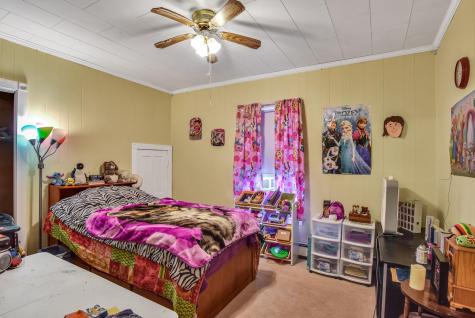 8 Harris Street Auburn ME 04210