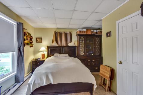 8 Harris Street Auburn ME 04210
