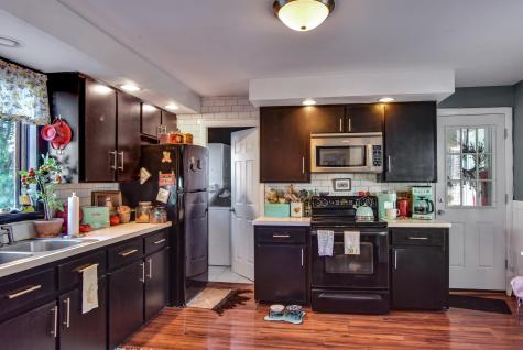 8 Harris Street Auburn ME 04210