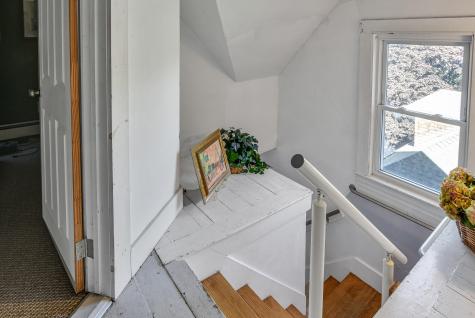 8 Harris Street Auburn ME 04210