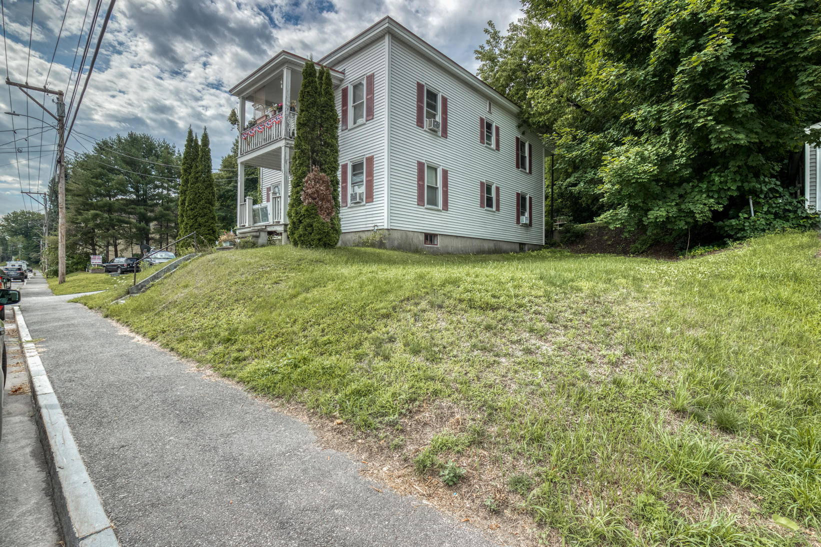 103 Riverside Drive Auburn, ME