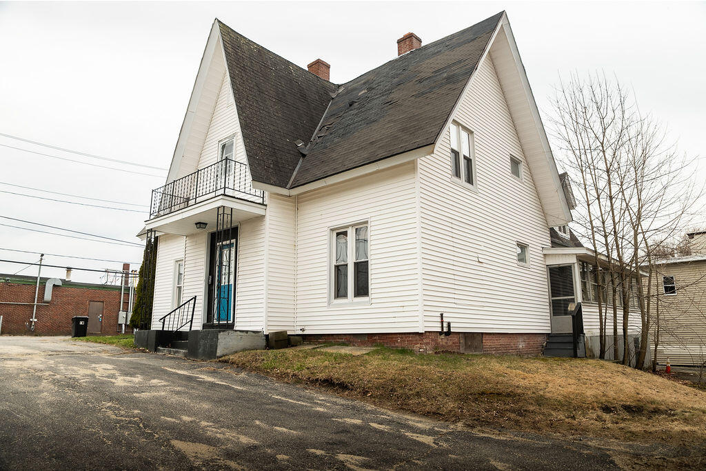 21 Bridge Street Lewiston ME 04240