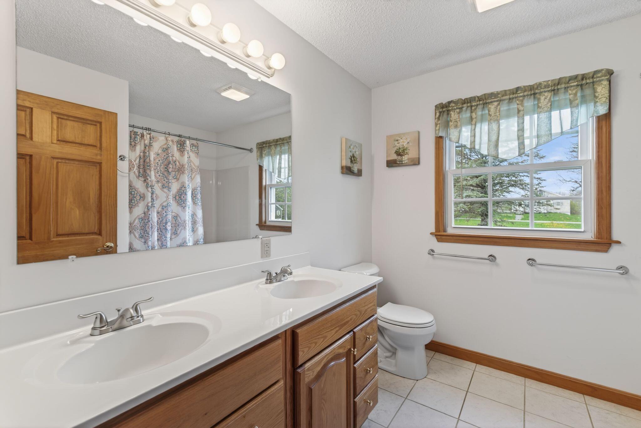 184-186 Pleasant View Ridge Road China ME 04358
