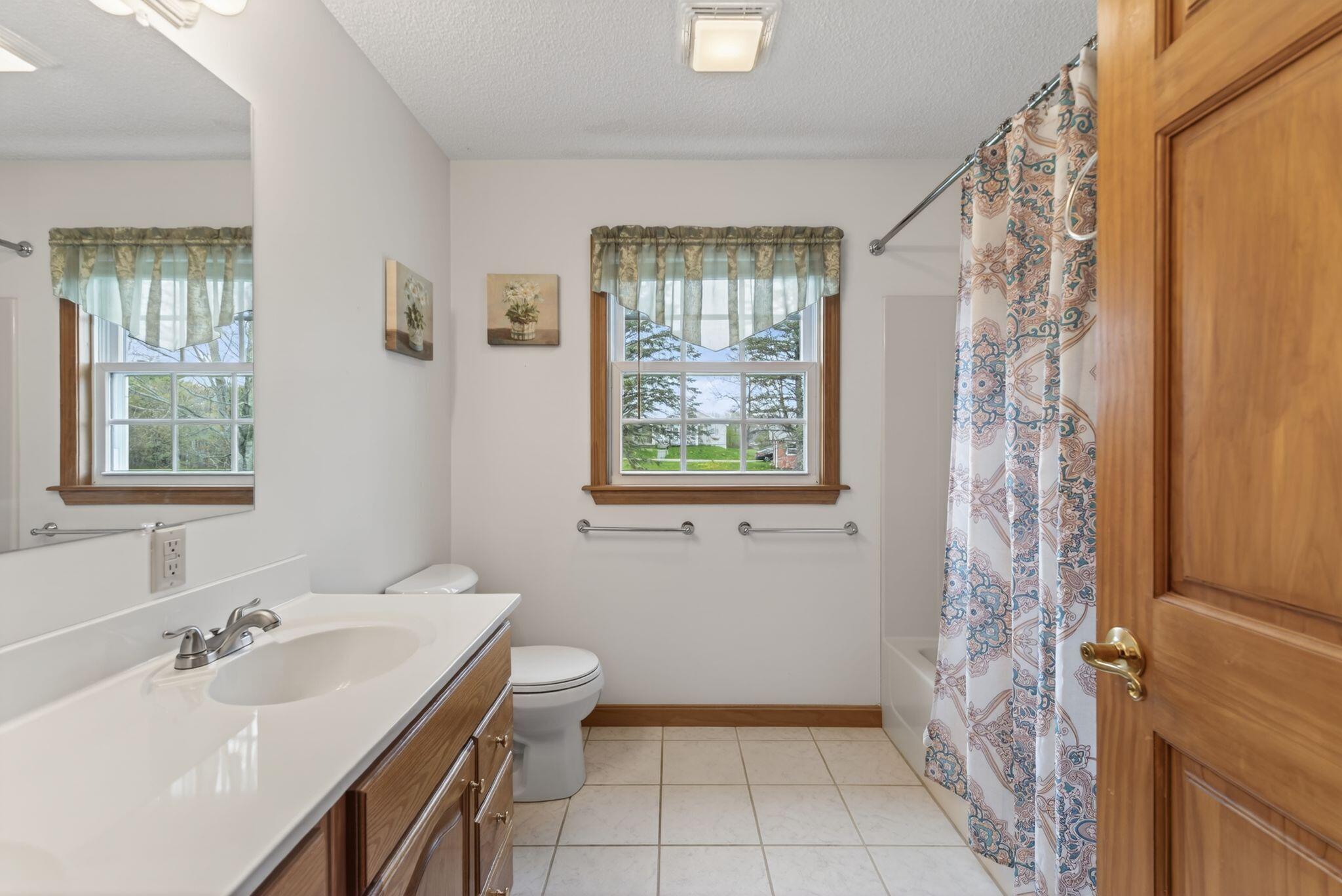184-186 Pleasant View Ridge Road China ME 04358
