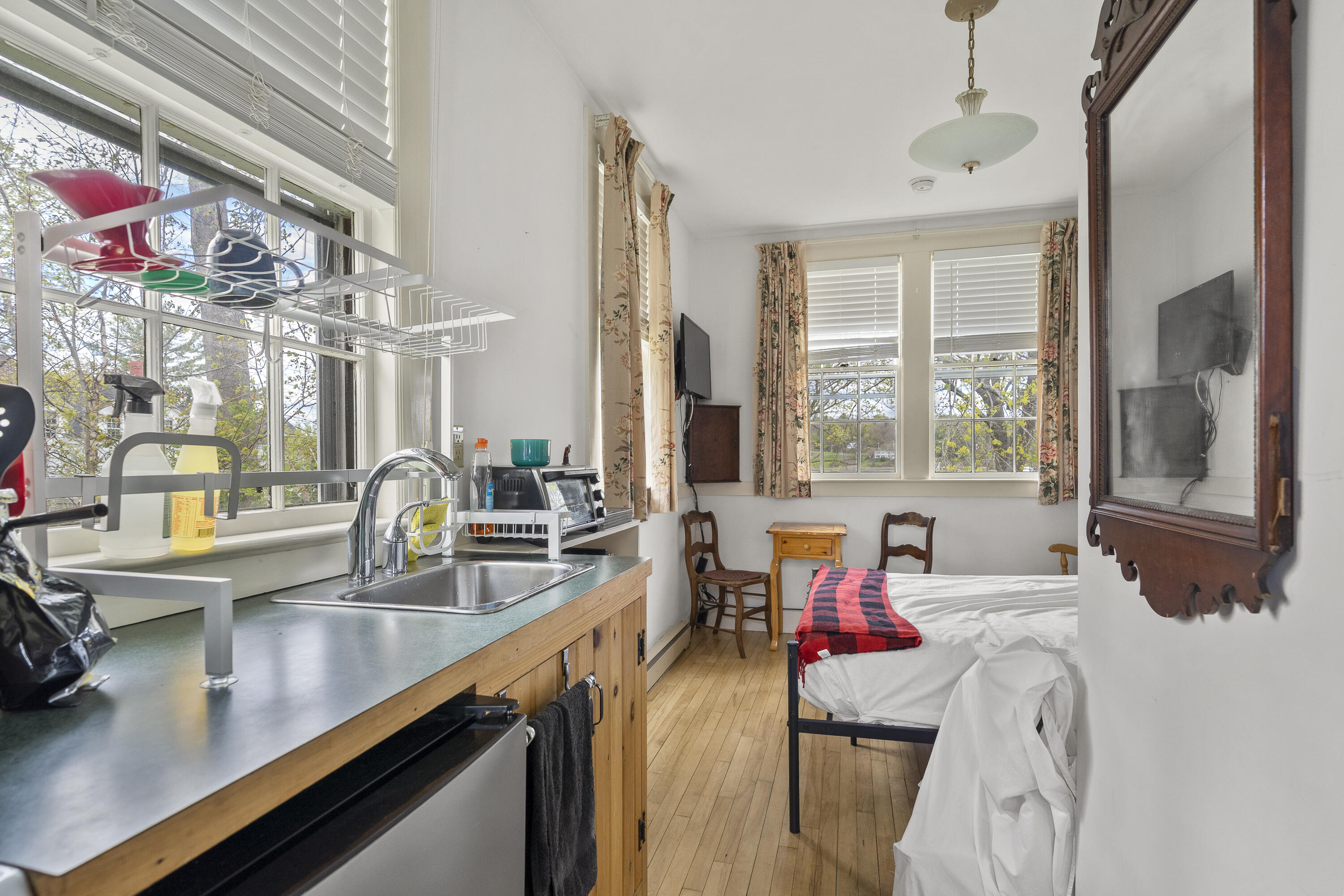 11 Water Street Damariscotta ME 04543