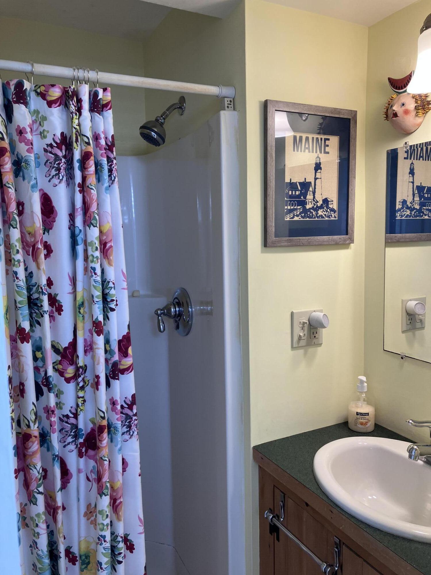 11 Water Street Damariscotta ME 04543