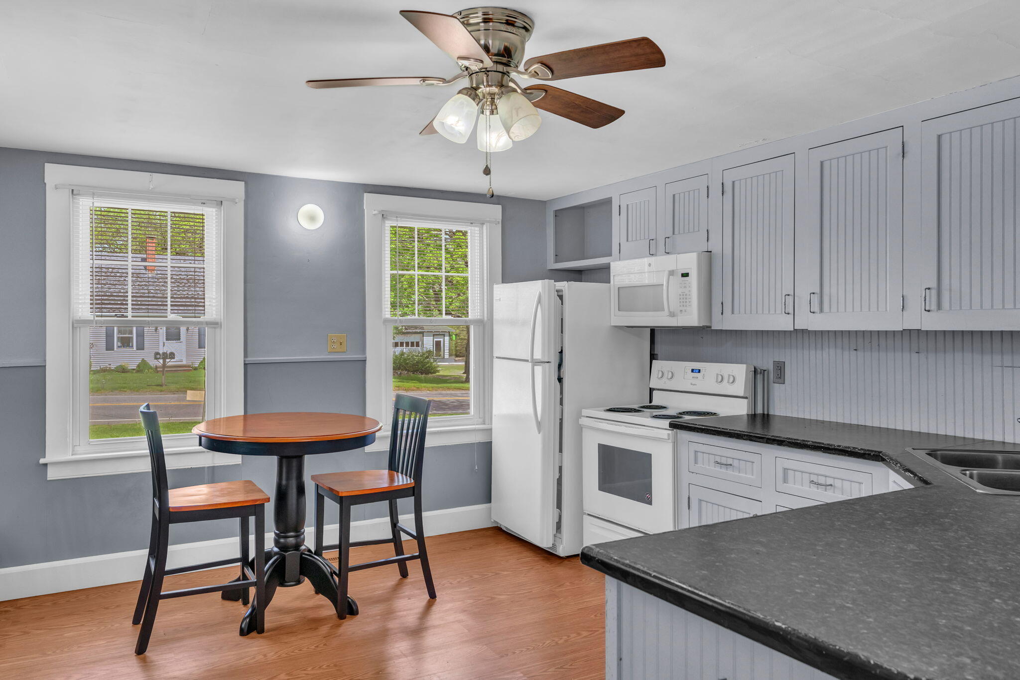 14 Brooklyn Heights Road Thomaston ME 04861