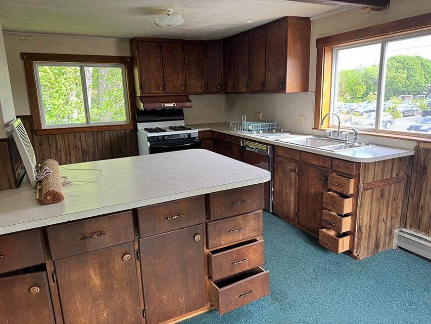 25 Pray Street Gardiner ME 04345