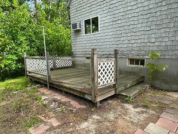 25 Pray Street Gardiner ME 04345