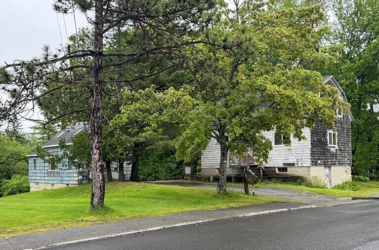 25 Pray Street Gardiner ME 04345