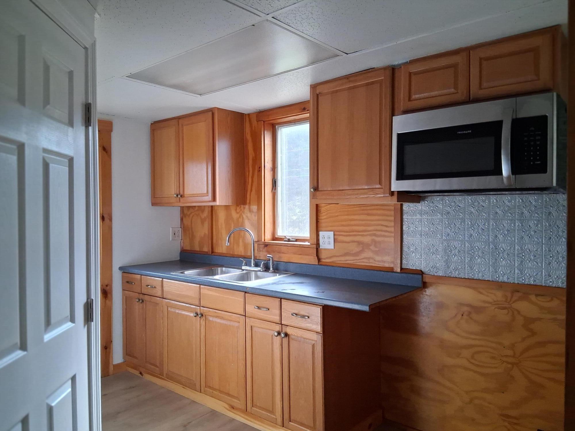 17 Dickey Lane Bowdoin ME 04287