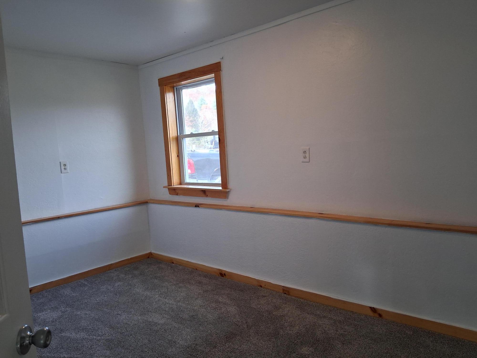 17 Dickey Lane Bowdoin ME 04287