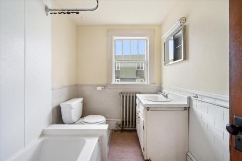 206 Water Street Ellsworth ME 04605