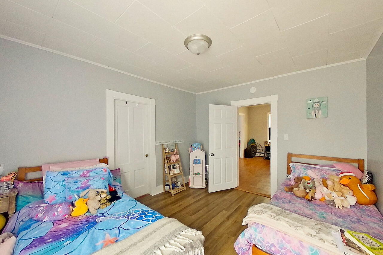 27 Vine Street Livermore Falls ME 04254