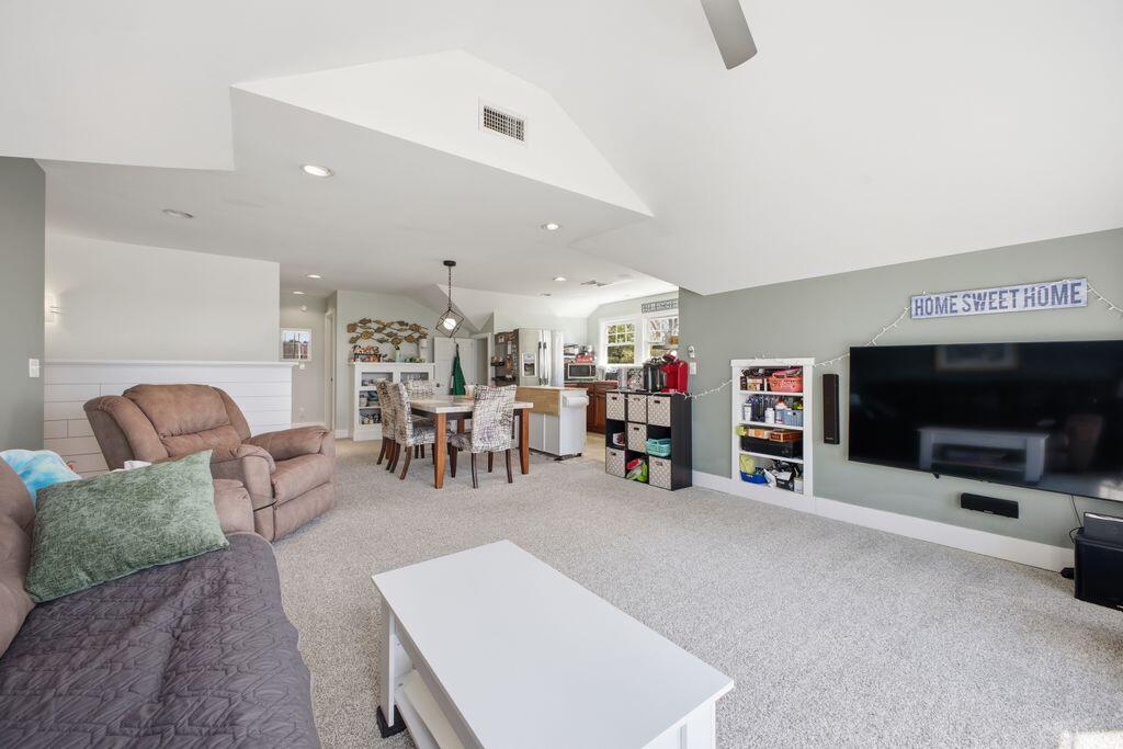 27 Fowler Road Cape Elizabeth ME 04107