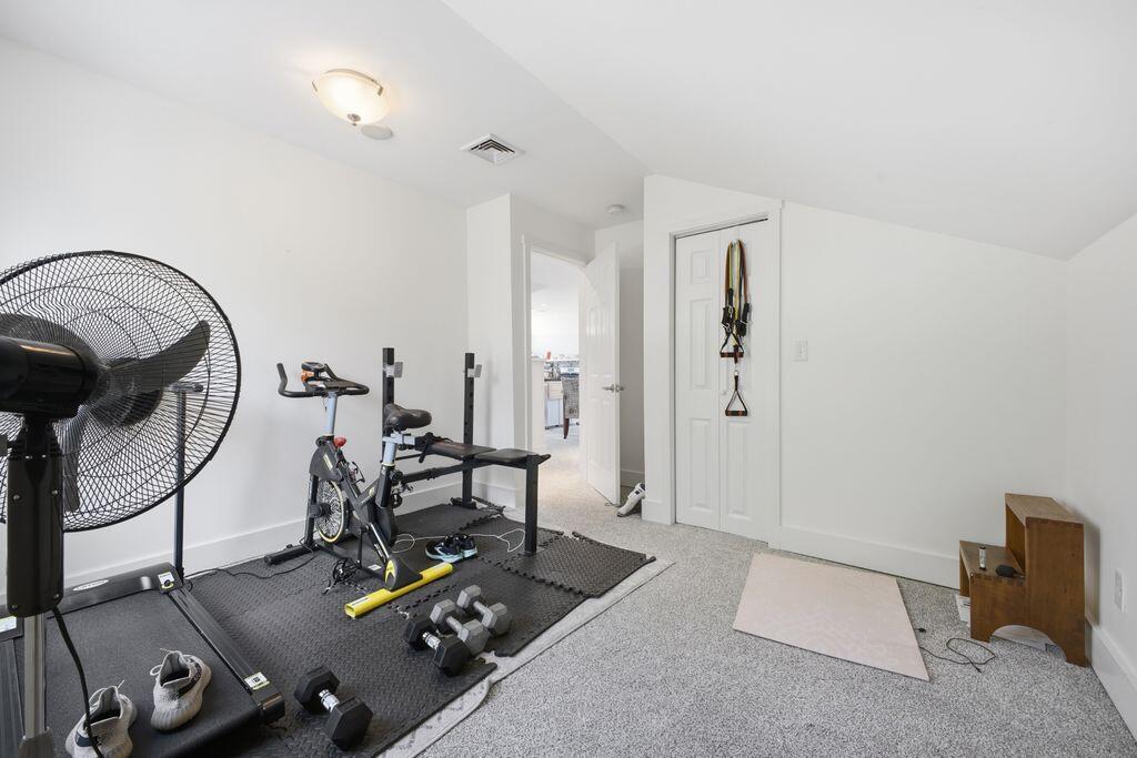 27 Fowler Road Cape Elizabeth ME 04107