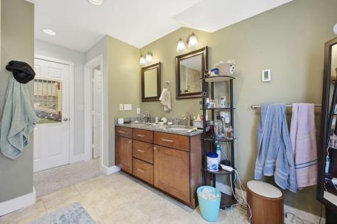 27 Fowler Road Cape Elizabeth ME 04107