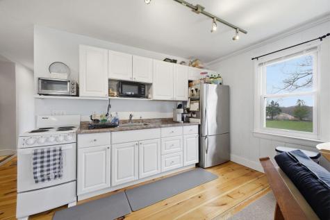 27 Fowler Road Cape Elizabeth ME 04107