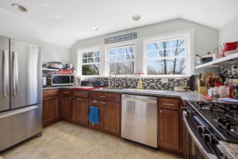 27 Fowler Road Cape Elizabeth ME 04107