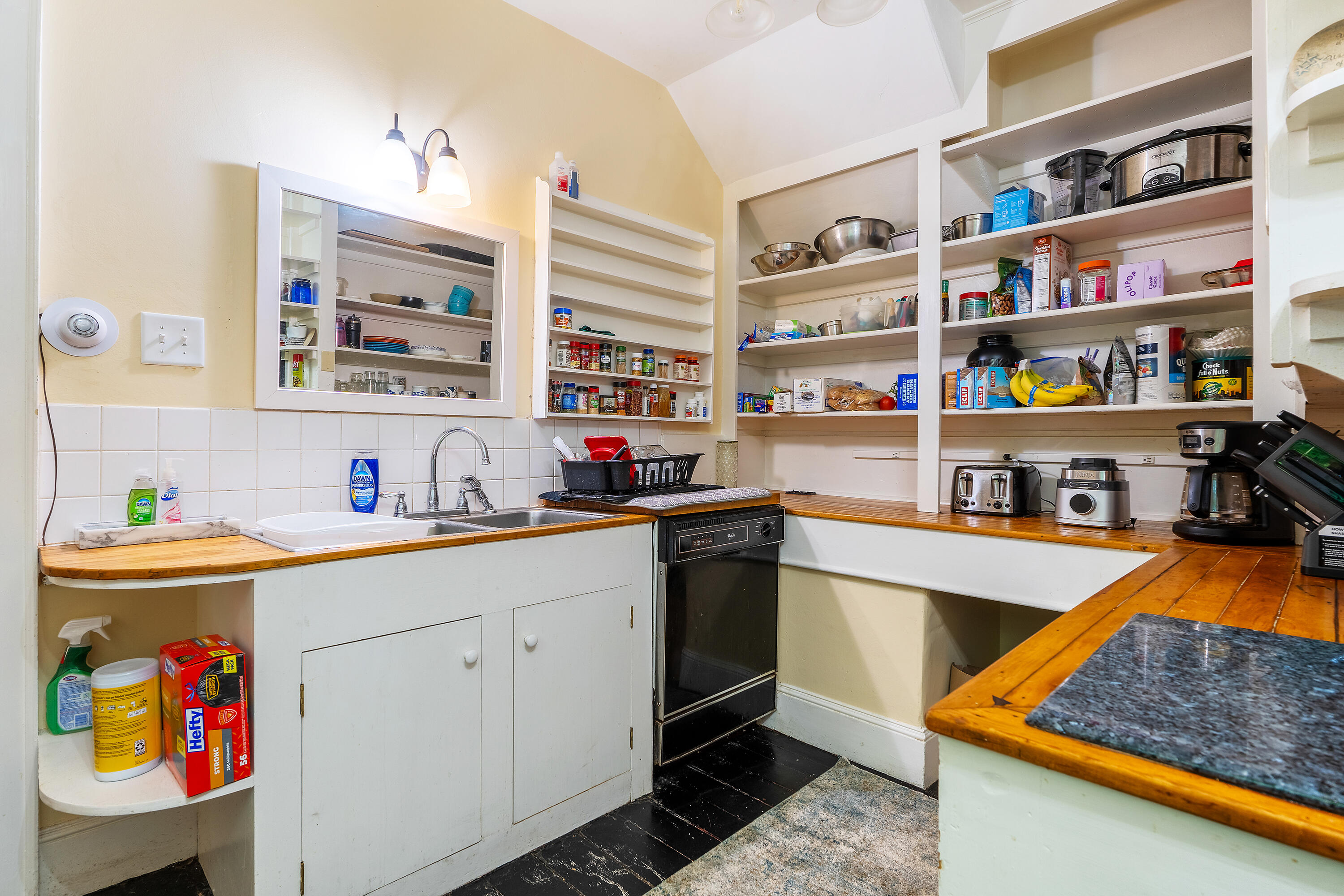 83a-83b Bath Road Wiscasset ME 04578