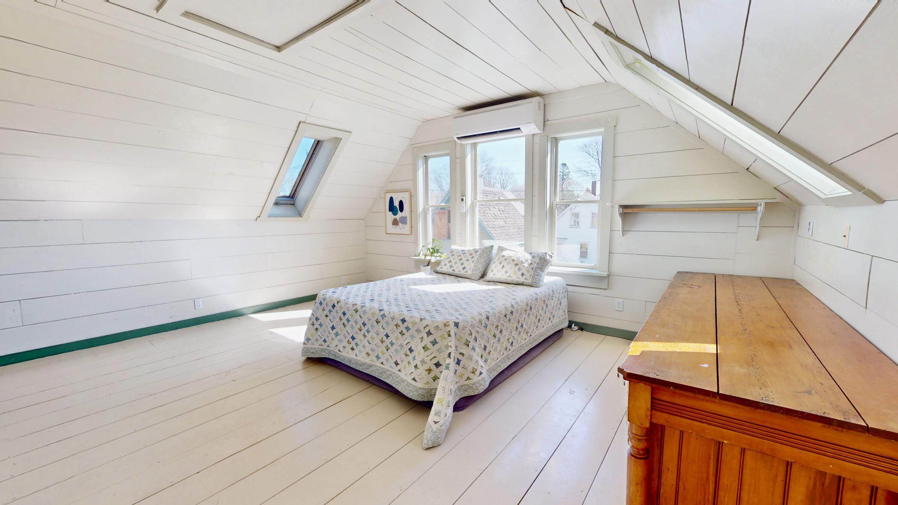 13 Pleasant Street Vinalhaven ME 04863