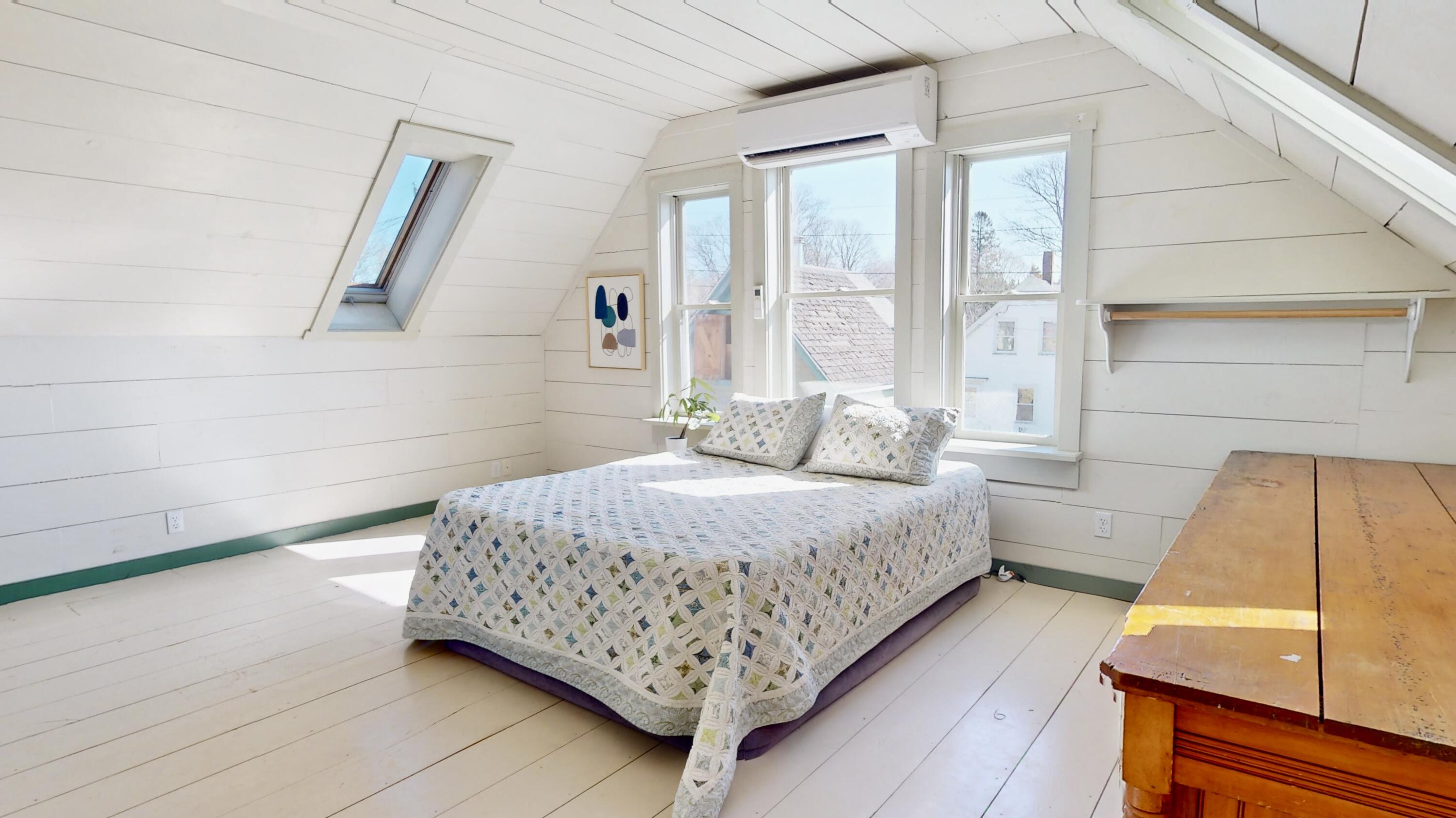 13 Pleasant Street Vinalhaven ME 04863