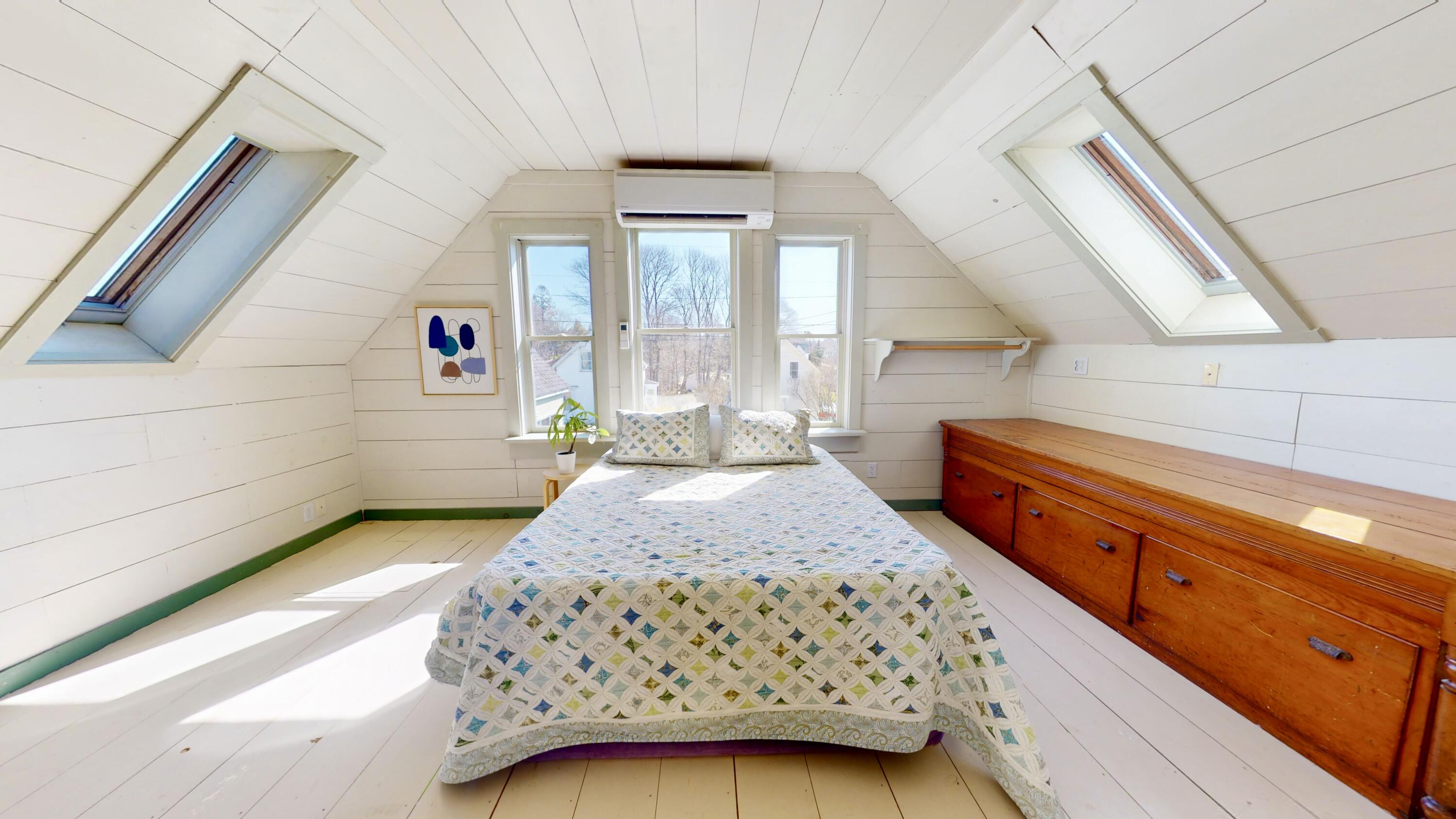 13 Pleasant Street Vinalhaven ME 04863