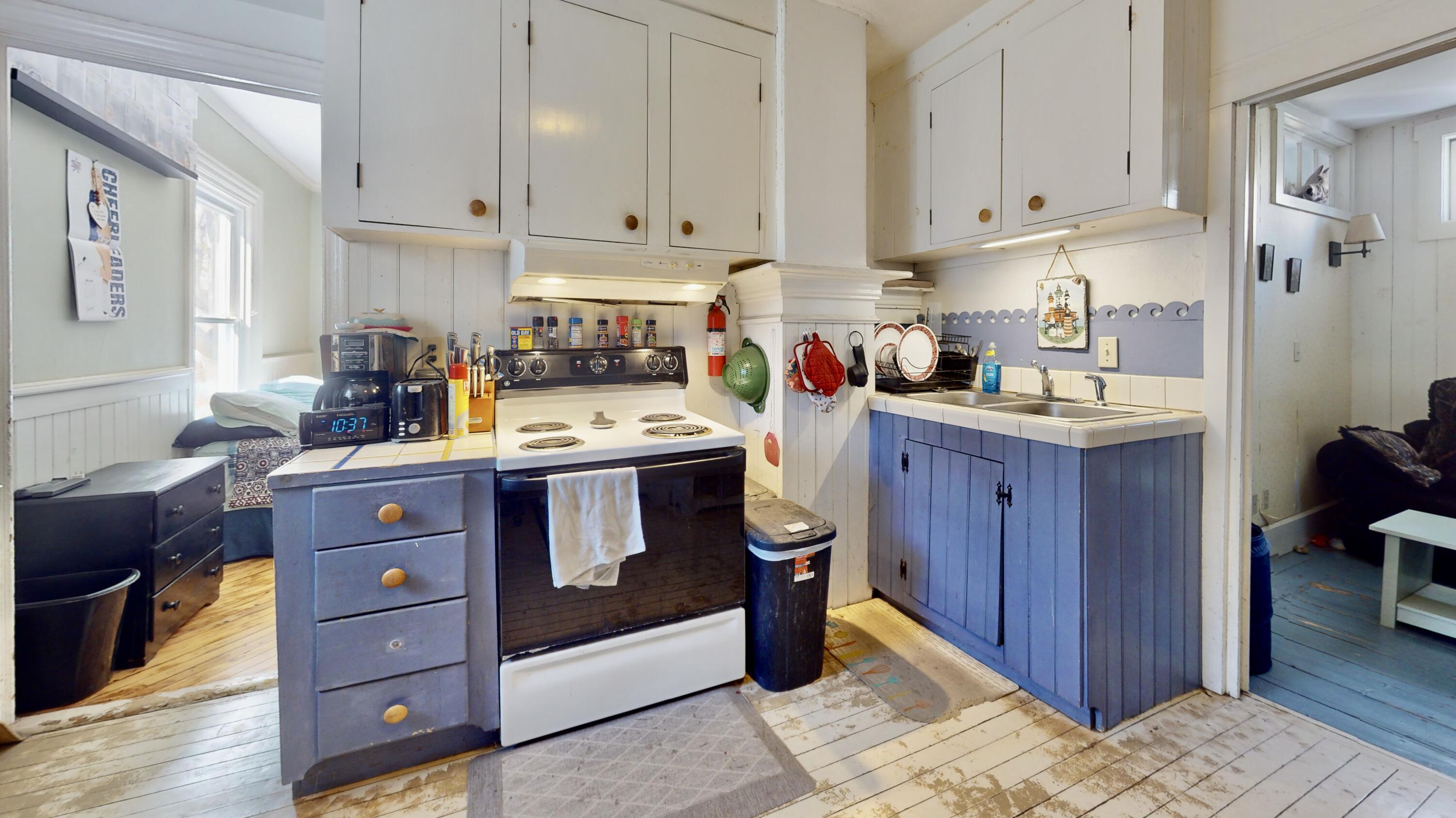 13 Pleasant Street Vinalhaven ME 04863