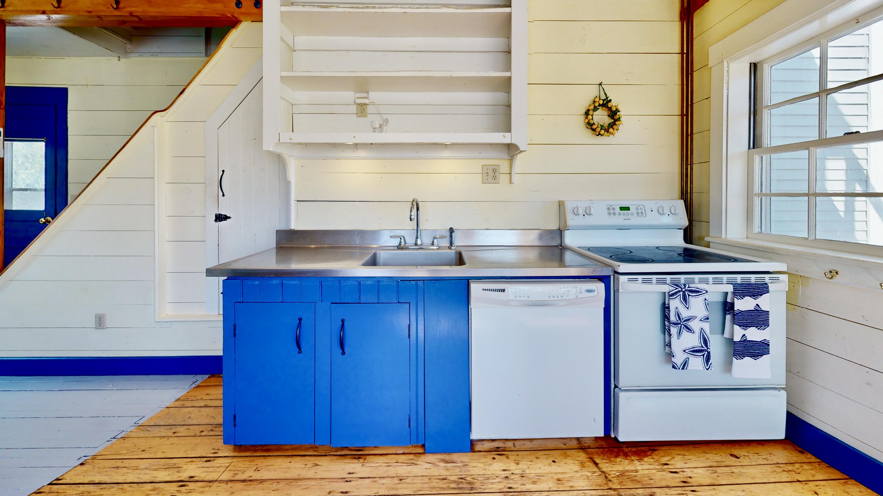 13 Pleasant Street Vinalhaven ME 04863