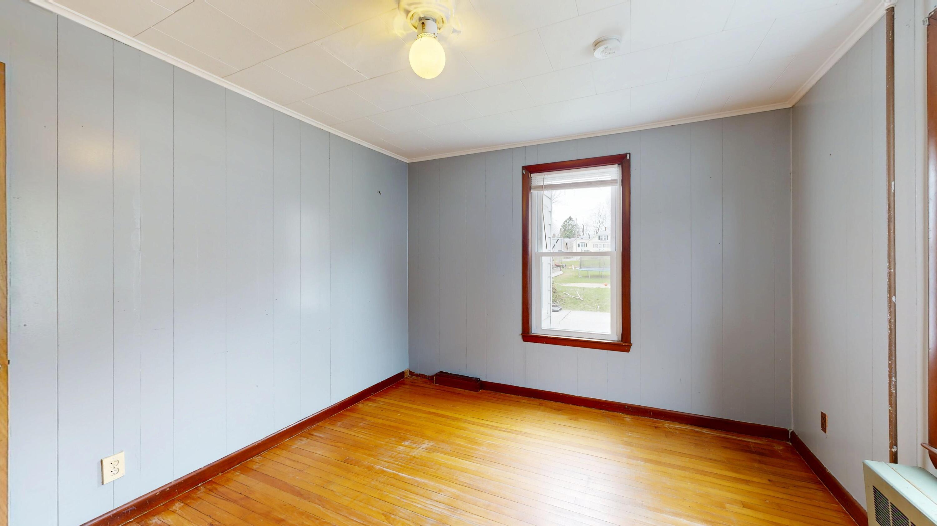 23 Eaton Street Lewiston ME 04240