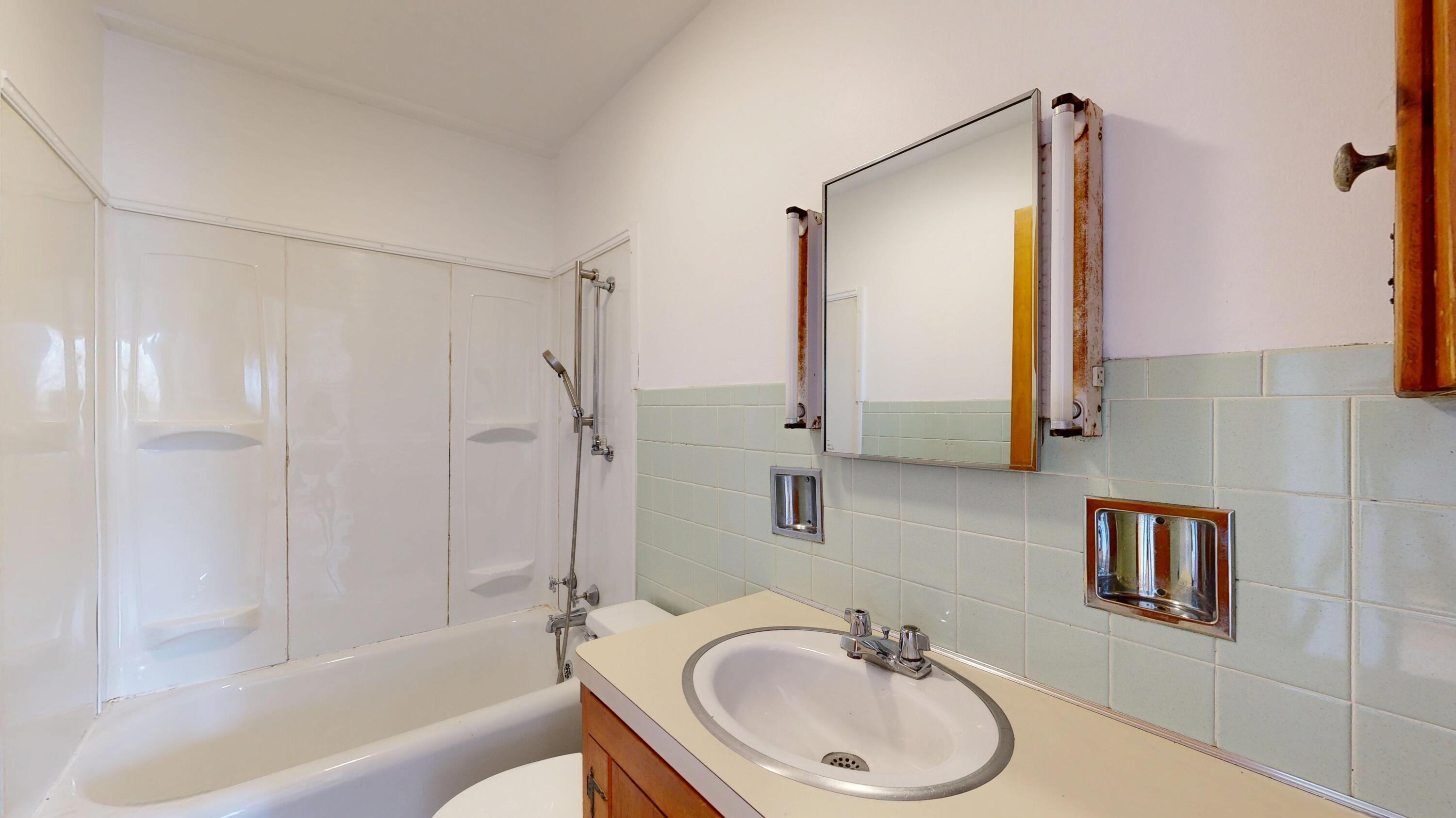 23 Eaton Street Lewiston ME 04240