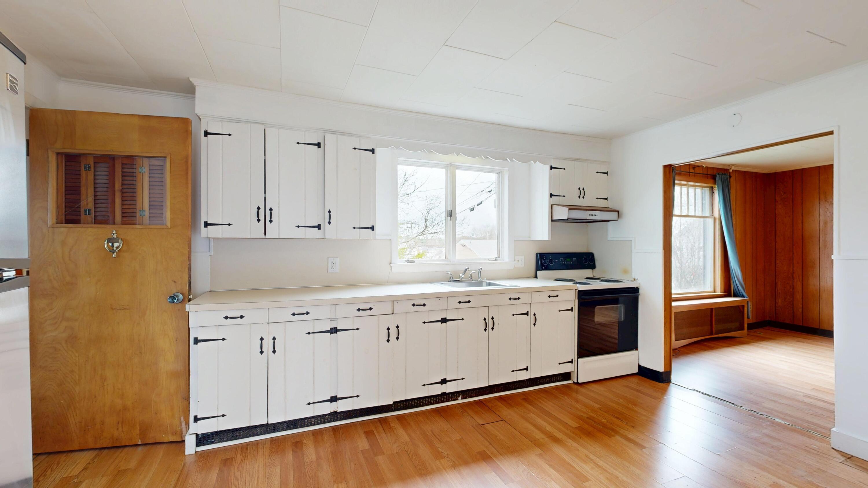 23 Eaton Street Lewiston ME 04240