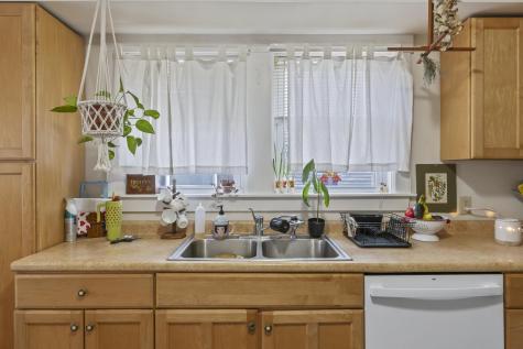 14 Swan Street Augusta ME 04330