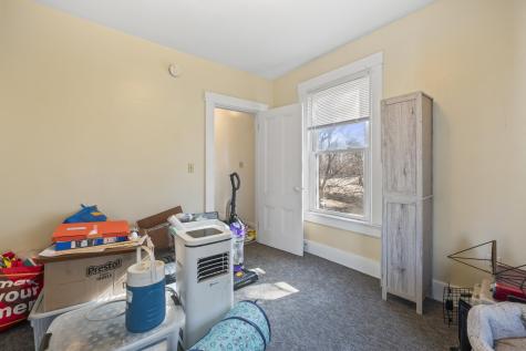 14 Swan Street Augusta ME 04330