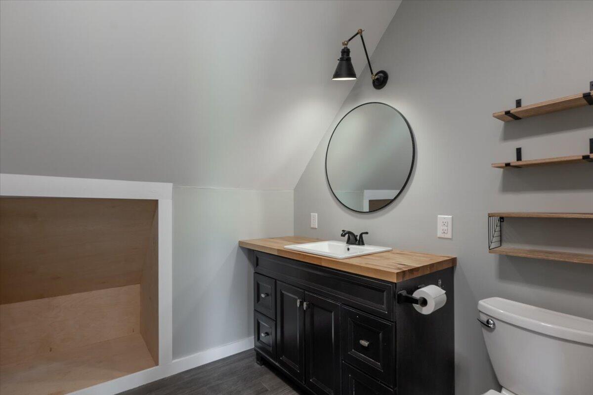 13 Liberty Road Washington ME 04574