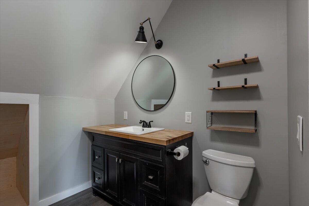 13 Liberty Road Washington ME 04574