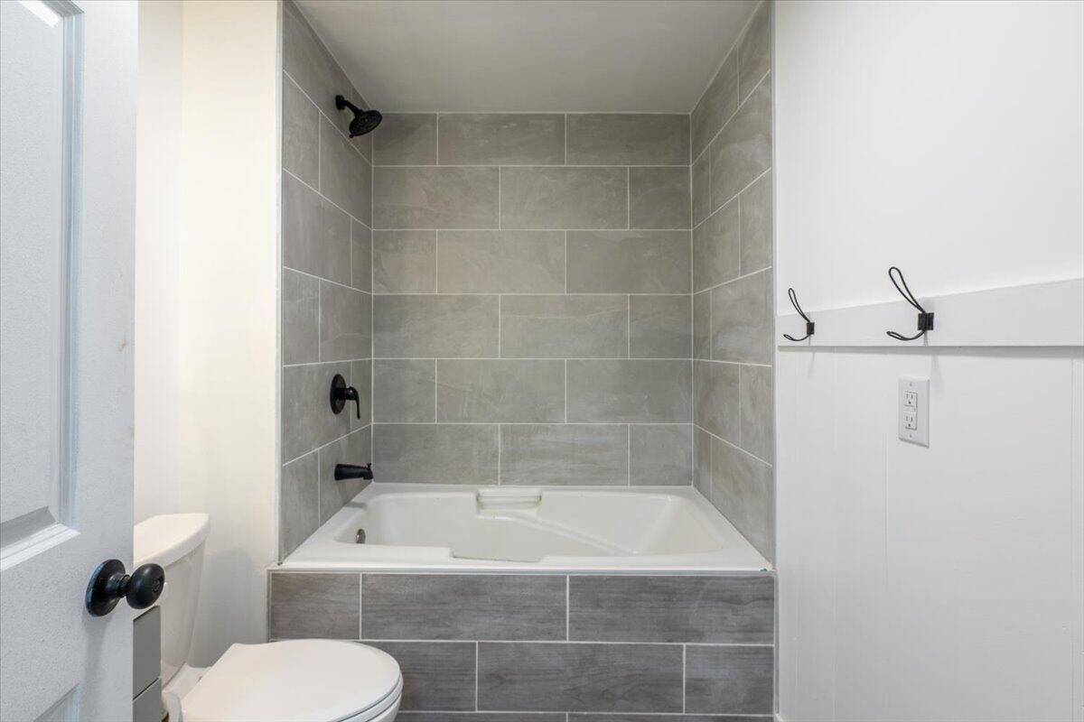 13 Liberty Road Washington ME 04574