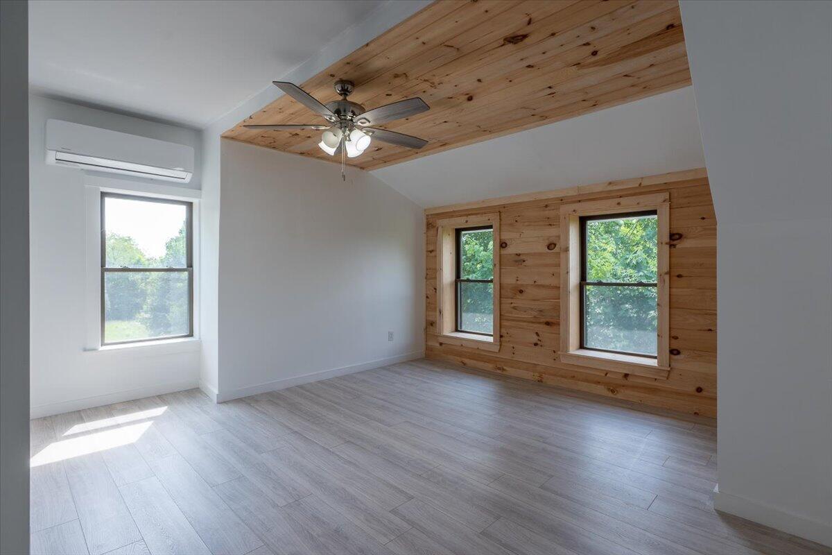 13 Liberty Road Washington ME 04574
