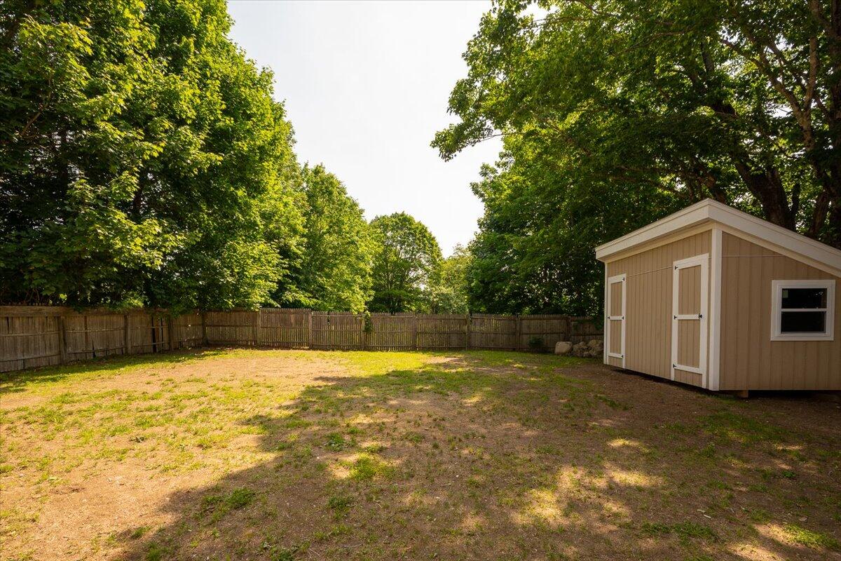 13 Liberty Road Washington ME 04574