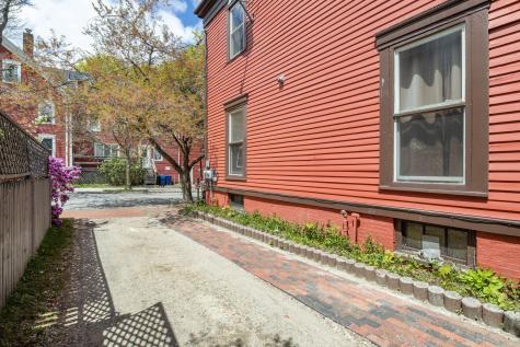 75 Carleton Street Portland ME 04102
