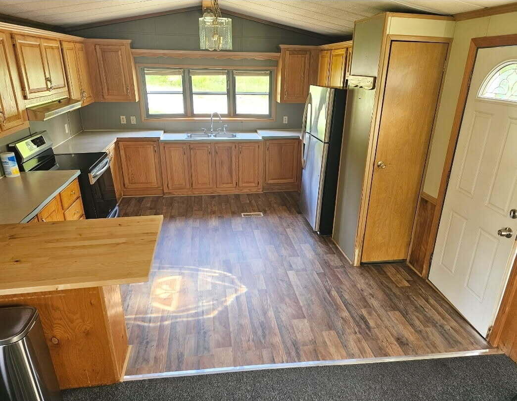 704 Gardiner Road Wiscasset ME 04578