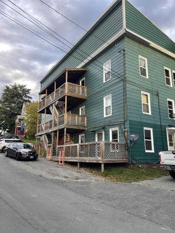 17 Veteran Court Waterville ME 04901