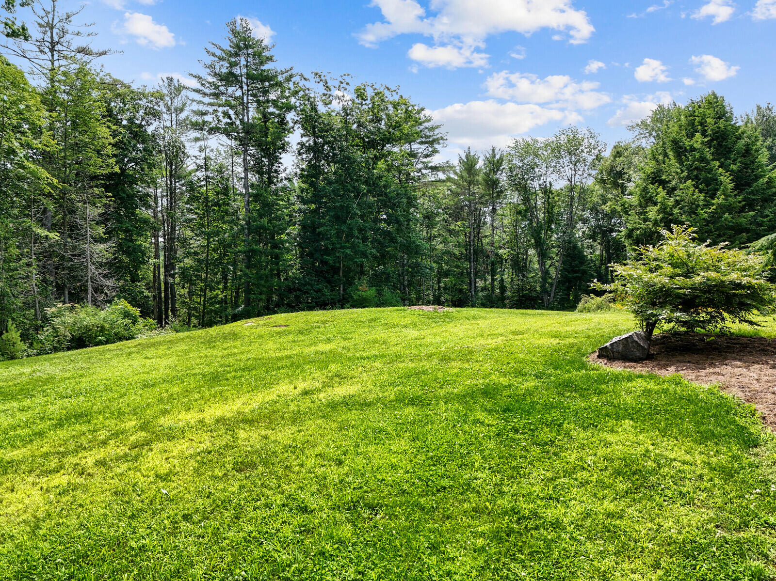 16 Davis Point Road Wayne ME 04284