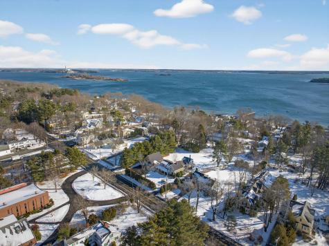 263 Foreside Road Falmouth ME 04105