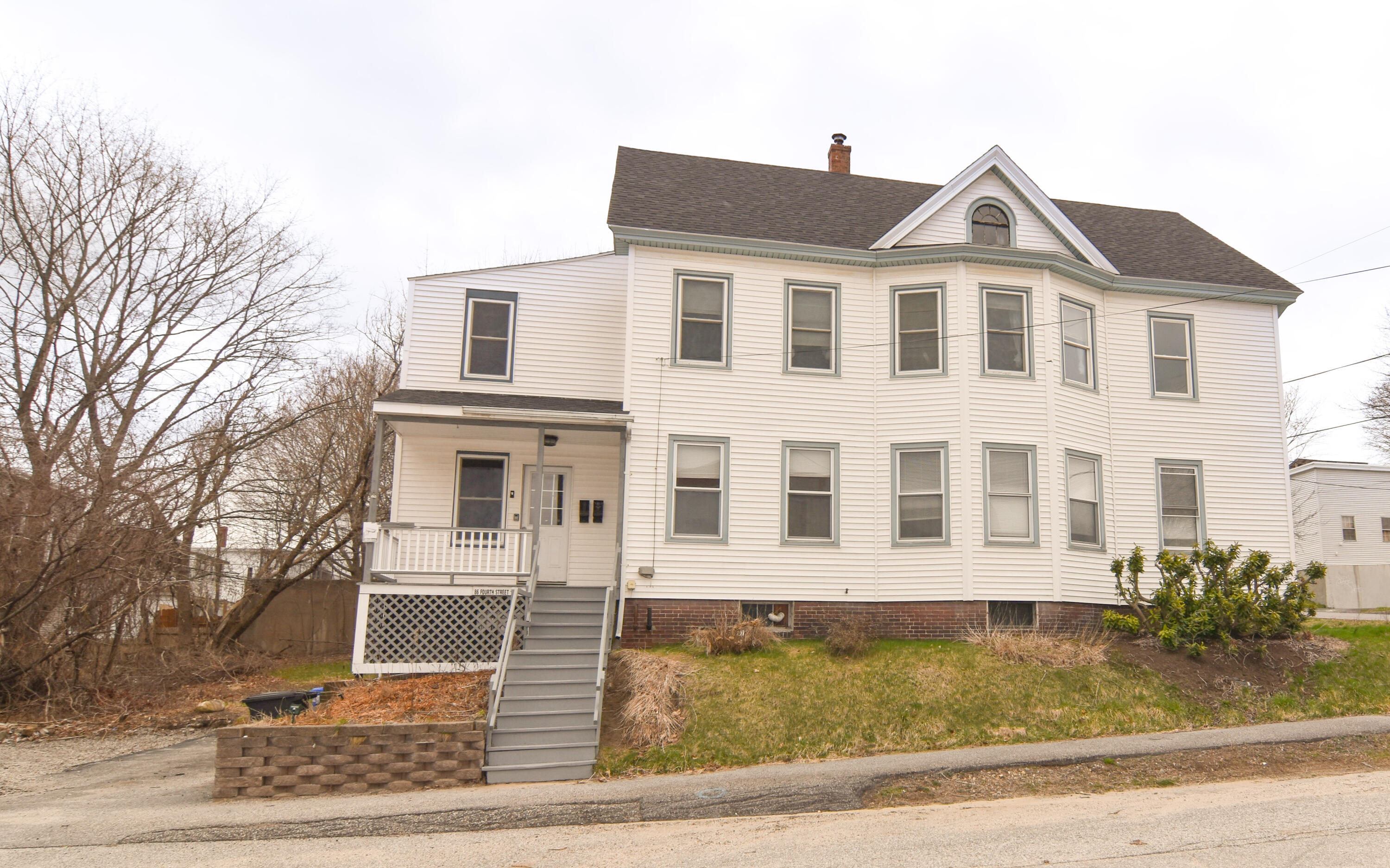 86 Fourth Street Auburn ME 04210