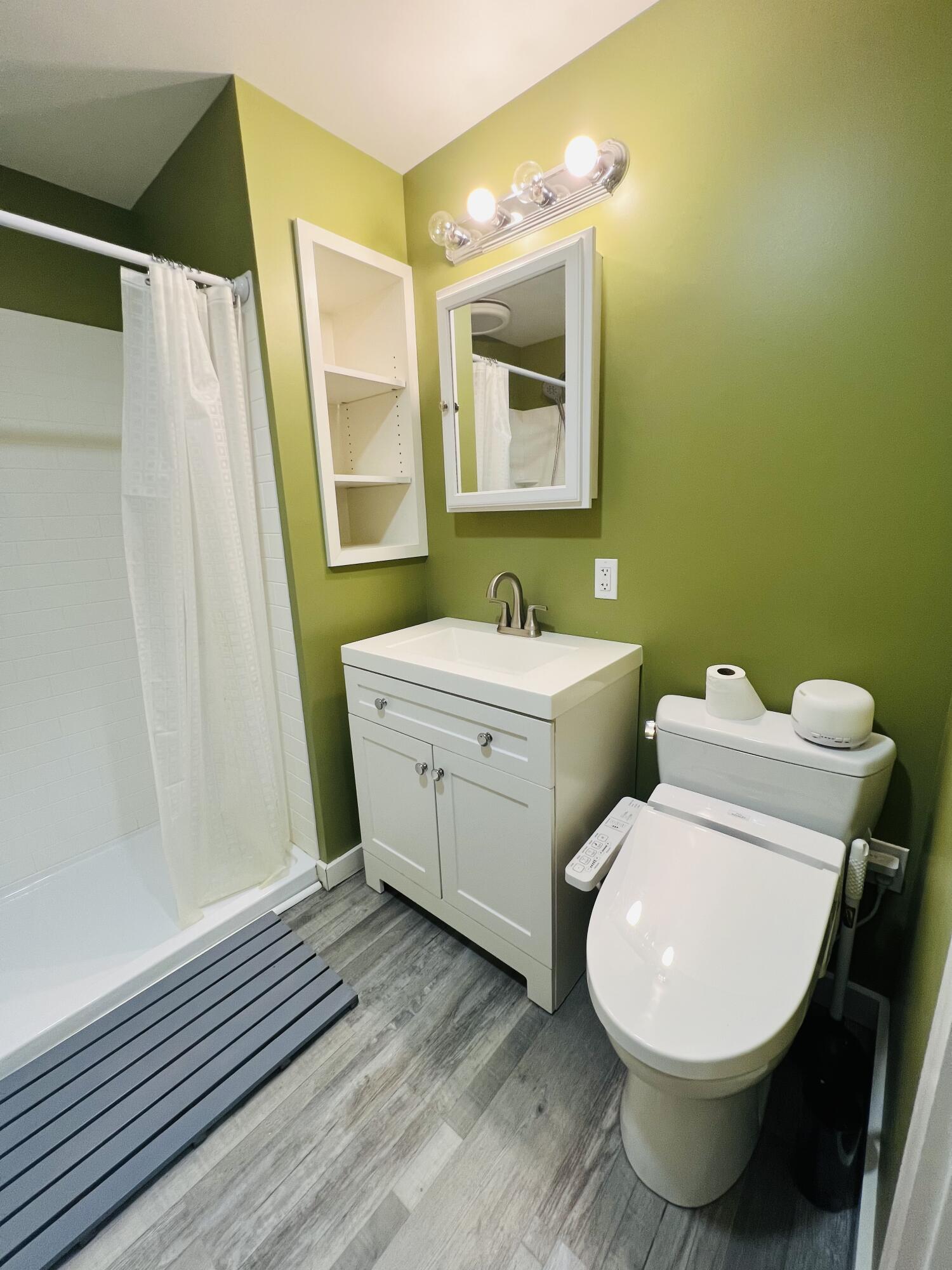 90 N Sedgwick Road Sedgwick ME 04676