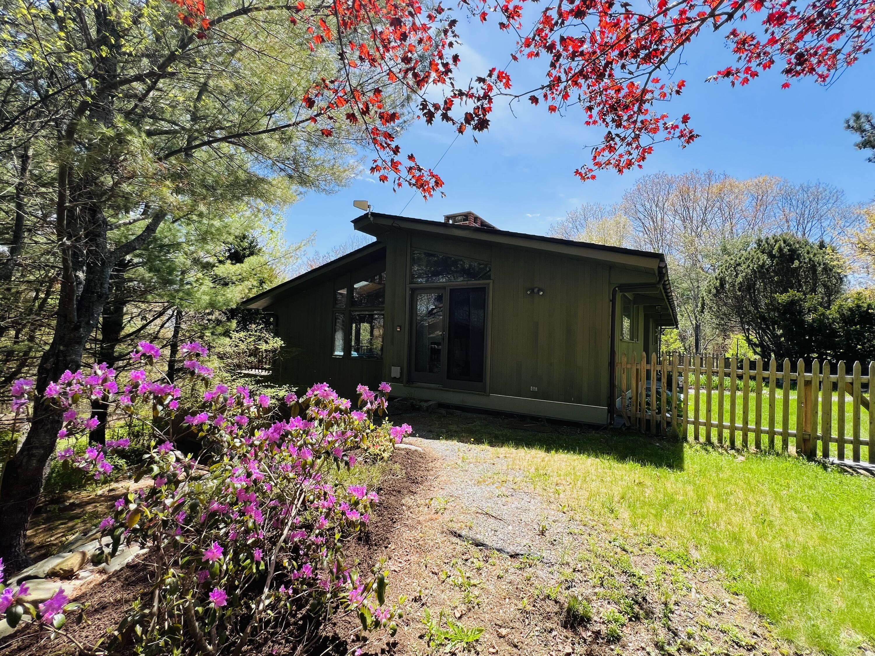 90 N Sedgwick Road Sedgwick ME 04676