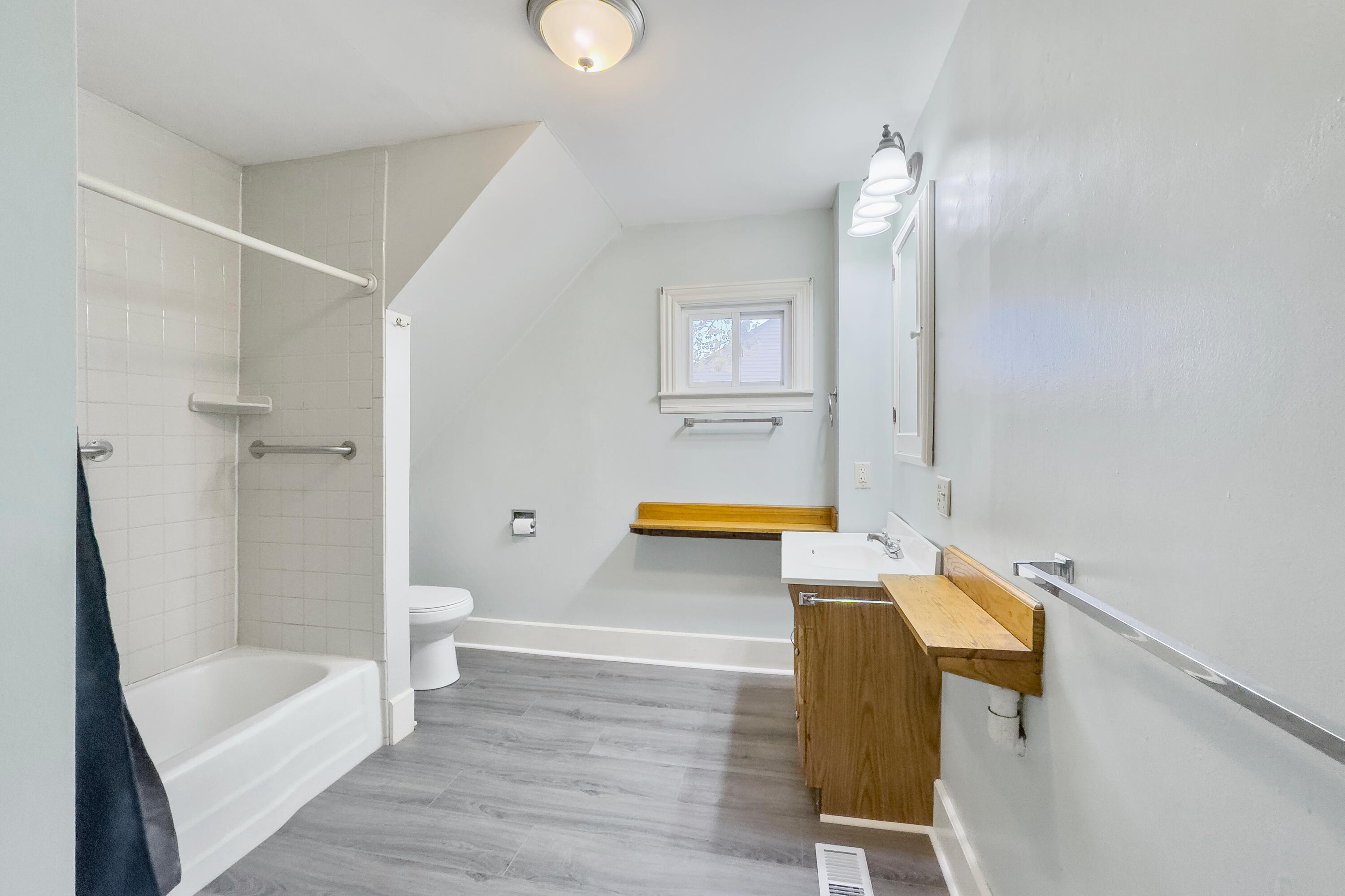 43 Brewster Street Rockland ME 04841