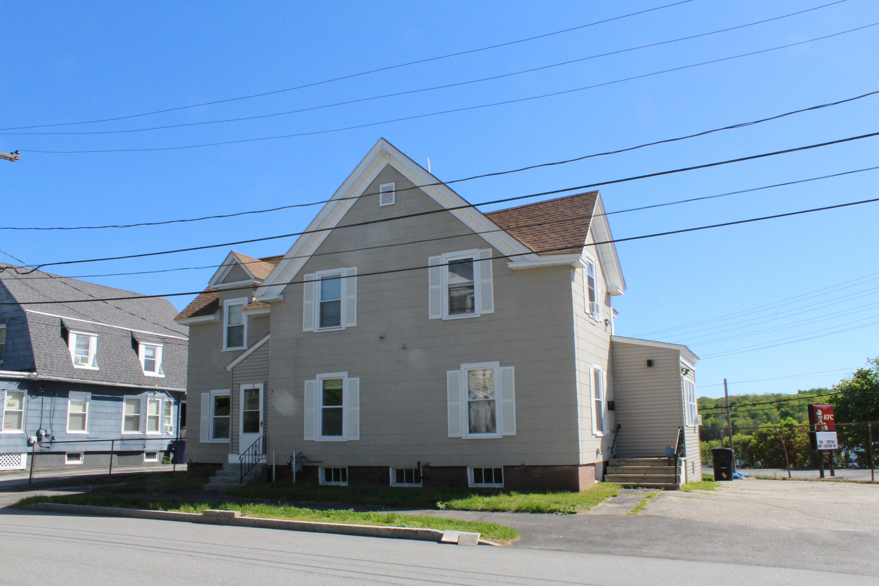 7 Grove Street Auburn ME 04210