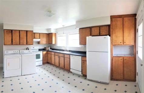 22 Newland Avenue Augusta ME 04330